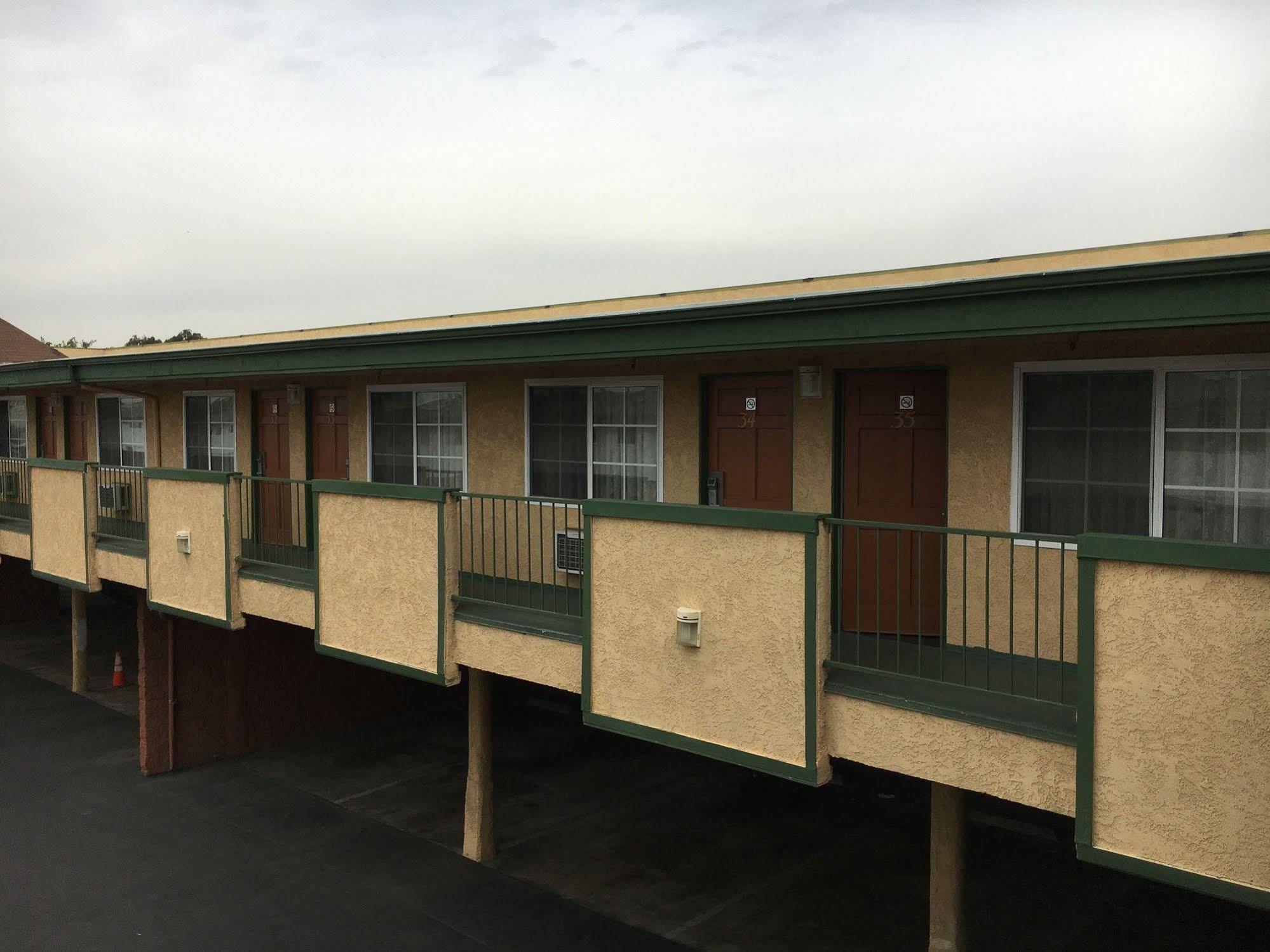Starlite Motel Bellflower Εξωτερικό φωτογραφία