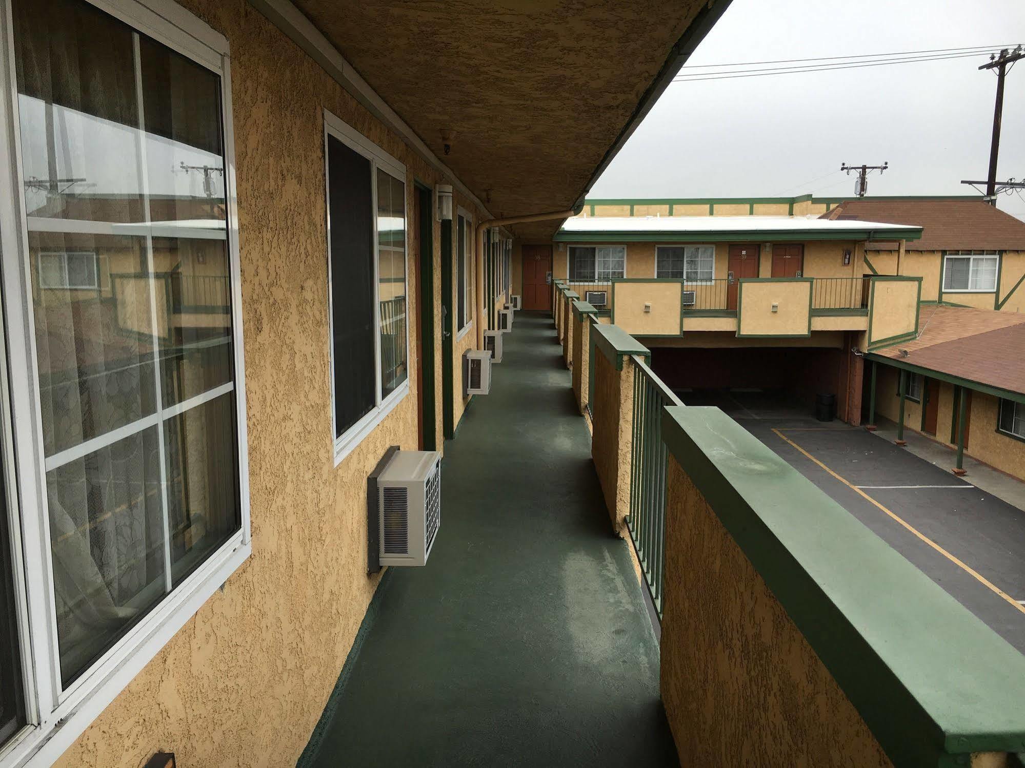 Starlite Motel Bellflower Εξωτερικό φωτογραφία